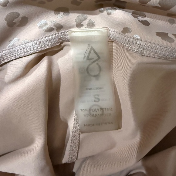 Activa Blush Leggings with Cream/Gold Accents - Picture 8 of 9